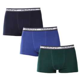 3PACK boxer uomo Gant multicolore (900003053-310) L.
Puntate sul comfort e su un look senza tempo con i boxer da uomo di GANT in una combinazione di colori intramontabile.
Materiale pregiato per un comfort quotidiano
I boxer sono realizzati in misto cotone ed elastan di alta qualità.
Design moderno per il lavoro e l'appuntamento serale
Il design semplice è completato da una fascia in vita con il logo GANT, che è morbida e non preme.
Perché dovreste assolutamente provare i boxer GANT

Materiale di qualità e vestibilità comoda: il morbido cotone con elastan garantisce comfort e un'ottima vestibilità.
Design elegante e minimalista: La combinazione di colori classici e il logo in gomma hanno un aspetto elegante e moderno.
Utilizzo versatile: Ideale per l'abbigliamento quotidiano, il lavoro, lo sport e il tempo libero.

Intimo GANT per uomini di stile
Dal 1949, il marchio GANT è sinonimo di precisione nella lavorazione e qualità dei materiali.
Come prendersi cura dei boxer da uomo GANT
Per assicurarvi che il vostro bucato rimanga in ottime condizioni per molto tempo, vi consigliamo i seguenti consigli.

Lavanderia: La penna ha una temperatura massima di 40 °C.
Asciugatura: È possibile asciugare i boxer in asciugatrice - si consiglia di impostare il programma delicato a una temperatura più bassa.
Stiratura: Se necessario, si possono stirare a bassa temperatura, possibilmente al rovescio.

Suggerimento: Trovare il capo di biancheria intima che vi calzi a pennello può essere una sfida.