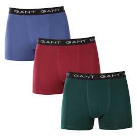3PACK pánske boxerky Gant viacfarebné (902433004-442) M, trenky.
Zvoľte pohodlie a nadčasový vzhľad s pánskymi boxerkami GANT v nadčasovej farebnej kombinácii.
Prémiový materiál pre každodenné pohodlie
Boxerky sú ušité z kvalitnej zmesi bavlny a elastanu.
Moderný dizajn do práce aj na rande
Jednoduchý dizajn dopĺňa vytkávaná guma v páse s logom GANT, ktorá je mäkká a nijako netlačí.
Prečo by ste mali boxerky GANT určite vyskúšať

Kvalitný materiál a pohodlný strih: Mäkká bavlna s elastanom zaisťuje pohodlie a skvelé prispôsobenie telu.
Štýlový dizajn: Klasická farebnosť a tkaný gumový pás s logom pôsobia elegantne a moderne.
Všestranné využitie: Ideálne na každodenné nosenie, do práce, na šport aj vo voľnom čase.

 
Spodná bielizeň GANT pre štýlových mužov
Značka GANT je už od roku 1949 synonymom precizného spracovania a kvalitných materiálov.
Ako sa starať o pánske boxerky GANT
Aby ti spodná bielizeň vydržala dlho v skvelom stave, odporúčame dodržiavať nasledujúce tipy.

Pranie: Per pri maximálnej teplote 40 °C.
Sušenie: Boxerky môžete sušiť v sušičke – odporúčame nastaviť šetrný program na nižšiu teplotu.
Žehlenie: Ak je to potrebné, môžete ich žehliť na nízku teplotu, ideálne naruby.

 
Tip: Niekedy je náročné nájsť správne spodné prádlo, ktoré vám perfektne sedí.