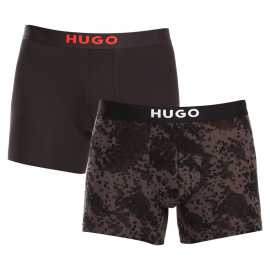 2PACK pánske boxerky HUGO viacfarebné (50501385 969) L, trenky.
Stavte na nadčasovú eleganciu a špičkový komfort s pánskymi boxerkami HUGO.
Materiál, ktorý vám dokonale padne
Kombinácia vysokokvalitnej bavlny s prímesou elastanu zaručuje optimálnu kombináciu pohodlia a pružnosti.
Štýl, ktorý hovorí sám za seba
Striedma farebnosť je vhodná pre všetkých mužov, ktorí nemajú radi módne výstrelky.
Prečo si zamilujete boxerky HUGO

Prvotriedny materiál v kombinácii bavlny a elastanu.
Elegantný dizajn v klasických farbách.
Dlhšie nohavičky pre väčšie pohodlie.

Spodná bielizeň Hugo pre milovníkov pohodlia a luxusu
Značka spodnej bielizne Hugo patrí do rodiny odevov Hugo Boss a vyniká kvalitnými materiálmi a precíznym spracovaním.
Ako sa starať o boxerky HUGO
Aby vaše obľúbené boxerky dlho vydržali, odporúčame dodržiavať tieto tipy.

Pranie: Per je pri teplote 40 °C.
Sušenie: Boxerky môžeš sušiť v sušičke na šetrný program.
Žehlenie: Pokiaľ je potrebné, žehli ich naruby pri nižšej teplote.

Tip: Staňte sa expertom na údržbu spodnej bielizne vďaka radám v našom článku a doprajte svojim obľúbeným kúskom starostlivosť, ktorú si zaslúžia.
