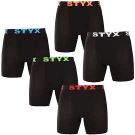 5PACK Moške boksarice Styx dolge športna guma črne (5UN9602) XL.
Privoščite si udobje, ki traja ves dan, z moškimi boksericami Styx.
Kakovosten material za največje udobje
Boksarice so izdelane iz vrhunske mešanice bombaža in umetnih vlaken.
Praktična zasnova in češka natančnost
Boksarice Styx imajo podaljšane noge, ki zagotavljajo dodatno oporo in preprečujejo drgnjenje stegen, kar boste cenili pri športu in dolgih seansah v pisarni ali avtomobilu.
Zakaj izbrati boksarice Styx

Češka kakovost: Zasnovan in izdelan je na Češkem, kar zagotavlja vrhunsko kakovost izdelave.
Vrhunski materiali: Kombinacija bombaža, modala in elastana za največje udobje.
Univerzalno oblikovanje: Podaljšane noge in elegantna športna elastika za vsako priložnost.

Spodnje perilo Styx je eno izmed najbolj priljubljenih
Češka blagovna znamka Styx je med kupci znana predvsem po kratkih hlačah z novimi vzorci v živahnih barvah.
Kako pravilno skrbeti za bokserje Styx?

Pralnica: Perite pri 30 °C z blagim pralnim sredstvom, da material ostane mehak in udoben.
Sušenje: Ni priporočljivo sušiti v sušilnem stroju, za ohranitev oblike bokserjev pa jih sušite na zraku.
Likanje: Po potrebi likanje izvajajte na nizki temperaturi, da ohranite mehkobo materiala.

Nasvet: Postanite strokovnjak za vzdrževanje spodnjega perila z z nasveti v našem članku in svojim najljubšim kosom zagotovite nego, ki si jo zaslužijo.