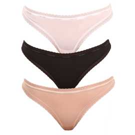 3PACK dámske tangá Calvin Klein viacfarebné (QD3802E-FIY) S.
Pohodlie, elegancia a ikonický štýl - to vám prinášajú tangá Calvin Klein.
Mäkký a ľahký materiál pre maximálne pohodlie
Syntetické vlákno s vysokým podielom polyamidu zaručuje mäkkosť a ľahkosť a tangá sú priedušné a rýchloschnúce.
Jednoduchý dizajn s elegantným nádychom
Jemné a klasické farby sa dokonale hodia ku každému štýlu, tkaná guma v páse s čipkovým lemom dodáva bielizni romantický nádych.
Prečo mať vo svojom outfite tangá Calvin Klein

Mäkký a ľahký materiál, ktorý vás nebude obmedzovať.
Pohodlný minimalistický strih a štýlová čipka pre elegantný vzhľad.
Prvotriedna kvalita od značky Calvin Klein, ktorá vás nesklame.

Spodnú bielizeň Calvin Klein milujú ľudia na celom svete
Výnimočná spodná bielizeň Calvin Klein patrí k stáliciam módneho priemyslu.
Ako sa starať o tangá Calvin Klein
Aby vaše obľúbené tangá vydržali dlho v skvelom stave, odporúčame držať sa nasledujúcich tipov na údržbu.

Perte: Per pri maximálnej teplote 30 °C, ideálne ručne alebo v ochrannom sáčku.
Sušenie: Nesuš v sušičke.
Žehlenie: Nežehliť – vďaka hladkému povrchu a jemnému materiálu nie je potrebné.

Tip: Vaša obľúbená spodná bielizeň si zaslúži šetrné zaobchádzanie.
