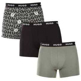 3PACK pánske boxerky HUGO viacfarebné (50532559 965) XL, trenky.
Stavte na nadčasovú eleganciu a špičkový komfort s pánskymi boxerkami HUGO.
Materiál, ktorý vám dokonale padne
Kombinácia vysokokvalitnej bavlny s prímesou elastanu zaručuje optimálnu kombináciu pohodlia a pružnosti.
Štýl, ktorý hovorí sám za seba
Striedma farebnosť je vhodná pre všetkých mužov, ktorí nemajú radi módne výstrelky.
Prečo si zamilujete boxerky HUGO

Prvotriedny materiál v kombinácii bavlny a elastanu.
Elegantný dizajn v klasických farbách.
Dlhšie nohavičky pre väčšie pohodlie.

Spodná bielizeň Hugo pre milovníkov pohodlia a luxusu
Značka spodnej bielizne Hugo patrí do rodiny odevov Hugo Boss a vyniká kvalitnými materiálmi a precíznym spracovaním.
Ako sa starať o boxerky HUGO
Aby vaše obľúbené boxerky dlho vydržali, odporúčame dodržiavať tieto tipy.

Pranie: Per je pri teplote 40 °C.
Sušenie: Boxerky môžeš sušiť v sušičke na šetrný program.
Žehlenie: Pokiaľ je potrebné, žehli ich naruby pri nižšej teplote.

Tip: Staňte sa expertom na údržbu spodnej bielizne vďaka radám v našom článku a doprajte svojim obľúbeným kúskom starostlivosť, ktorú si zaslúžia.