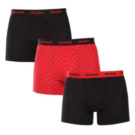 3PACK pánske boxerky HUGO viacfarebné (50532559 966) M, trenky.
Stavte na nadčasovú eleganciu a špičkový komfort s pánskymi boxerkami HUGO.
Materiál, ktorý vám dokonale padne
Kombinácia vysokokvalitnej bavlny s prímesou elastanu zaručuje optimálnu kombináciu pohodlia a pružnosti.
Štýl, ktorý hovorí sám za seba
Striedma farebnosť je vhodná pre všetkých mužov, ktorí nemajú radi módne výstrelky.
Prečo si zamilujete boxerky HUGO

Prvotriedny materiál v kombinácii bavlny a elastanu.
Elegantný dizajn v klasických farbách.
Dlhšie nohavičky pre väčšie pohodlie.

Spodná bielizeň Hugo pre milovníkov pohodlia a luxusu
Značka spodnej bielizne Hugo patrí do rodiny odevov Hugo Boss a vyniká kvalitnými materiálmi a precíznym spracovaním.
Ako sa starať o boxerky HUGO
Aby vaše obľúbené boxerky dlho vydržali, odporúčame dodržiavať tieto tipy.

Pranie: Per je pri teplote 40 °C.
Sušenie: Boxerky môžeš sušiť v sušičke na šetrný program.
Žehlenie: Pokiaľ je potrebné, žehli ich naruby pri nižšej teplote.

Tip: Staňte sa expertom na údržbu spodnej bielizne vďaka radám v našom článku a doprajte svojim obľúbeným kúskom starostlivosť, ktorú si zaslúžia.