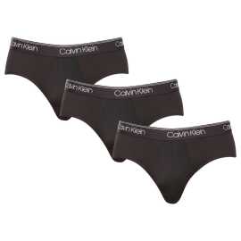 3PACK pánske slipy Calvin Klein čierné (NB2568A-UB1) S.
Stavte na osvedčenú kombináciu pohodlia, kvality a ikonického štýlu.
Príjemný materiál pre celodenné pohodlie
Slipy sú vyrobené z kvalitnej zmesi bavlny a elastanu.
Elegantný dizajn s ikonickým elastickým pásom
Minimalistický dizajn dopĺňa elastický pás s logom Calvin Klein, ktorý celému modelu dodáva moderný a zároveň nadčasový vzhľad.
Výhody, ktoré oceníte každý deň

Priedušná bavlna: Udrží vás svieže po celý deň.


Pružnosť vďaka elastanu: Slipy sa dokonale prispôsobia vášmu telu a neobmedzujú v pohybe.


Štýlová tkaná guma: Logo Calvin Klein dodáva nohavičkám nadčasový vzhľad.

Spodná bielizeň Calvin Klein vám dodá jedinečný štýl
Pánska spodná bielizeň Calvin Klein patrí k stáliciam módneho priemyslu.
Ako sa starať o nohavičky Calvin Klein
Pri správnej starostlivosti zostanú nohavičky Calvin Klein dlho ako nové - a každý deň vám prinesú štýl a pohodlie v jednom.

Pranie: Per slipy na 30 °C, ideálne naruby, aby sa zachovala farba aj kvalita gumy.
Sušenie: Slipy môžeš sušiť v sušičke, ale zvoľ šetrný program pri nízkej teplote.
Žehlenie: Nežehliť.

Tip: Nájsť ten správny kus spodnej bielizne, ktorý vám dokonale padne, môže byť náročné.