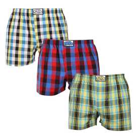 3PACK pánske trenky Styx klasická guma viacfarebné (3A102127) M, trenírky.
Doprajte si štýl a pohodlie s pánskymi šortkami Styx v pestrých farbách a originálnom dizajne.
Mäkký materiál pre celodenné pohodlie
Šortky Styx sú vyrobené zo 100 % bavlny, ktorá ponúka mäkkosť a priedušnosť aj pri celodennom nosení.
Originálny dizajn a pohodlné nosenie
Šortky Styx vnesú do vášho šatníka hravosť a jedinečný štýl vďaka odvážnym farbám a originálnym potlačiam.
Prečo si zaobstarať šortky Styx?

Vyrobené v Českej republike s dôrazom na kvalitu a precíznosť.


Materiál zo 100 % bavlny pre mäkkosť a pohodlie.


Originálne a zábavné vzory, ktoré vás odlíšia.

Kvalita z Českej republiky, to je spodná bielizeň Styx
Spodná bielizeň Styx sa kompletne vyrába v Českej republike.
Ako sa starať o šortky Styx
Ak chcete zachovať kvalitu a pohodlie svojich šortiek, postupujte podľa týchto pokynov:

Pranie: Perte pri maximálnej teplote 30 °C, aby ste zachovali intenzívne farby a mäkkosť bavlny.


Sušenie: Neodporúčame sušenie v bubnovej sušičke, radšej ich nechajte voľne uschnúť na vzduchu.


Žehlenie: Šortky môžete žehliť pri nízkej teplote, aby mali hladký vzhľad.

Tip: Staňte sa expertom na údržbu spodnej bielizne vďaka tipom v našom článku a doprajte svojim obľúbeným kúskom starostlivosť, akú si zaslúžia.