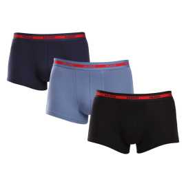3PACK pánske boxerky HUGO viacfarebné (50517883 970) L, trenky.
Stavte na nadčasovú eleganciu a špičkový komfort s pánskymi boxerkami HUGO.
Materiál, ktorý vám dokonale padne
Kombinácia vysokokvalitnej bavlny s prímesou elastanu zaručuje optimálnu kombináciu pohodlia a pružnosti.
Štýl, ktorý hovorí sám za seba
Striedma farebnosť je vhodná pre všetkých mužov, ktorí nemajú radi módne výstrelky.
Prečo si zamilujete boxerky HUGO

Prvotriedny materiál v kombinácii bavlny a elastanu.
Elegantný dizajn v klasických farbách.
Dlhšie nohavičky pre väčšie pohodlie.

Spodná bielizeň Hugo pre milovníkov pohodlia a luxusu
Značka spodnej bielizne Hugo patrí do rodiny odevov Hugo Boss a vyniká kvalitnými materiálmi a precíznym spracovaním.
Ako sa starať o boxerky HUGO
Aby vaše obľúbené boxerky dlho vydržali, odporúčame dodržiavať tieto tipy.

Pranie: Per je pri teplote 40 °C.
Sušenie: Boxerky môžeš sušiť v sušičke na šetrný program.
Žehlenie: Pokiaľ je potrebné, žehli ich naruby pri nižšej teplote.

Tip: Staňte sa expertom na údržbu spodnej bielizne vďaka radám v našom článku a doprajte svojim obľúbeným kúskom starostlivosť, ktorú si zaslúžia.