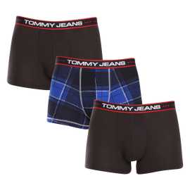 3PACK Boxers pour hommes Tommy Hilfiger multicolore (UM0UM03086 0SB) M.
Offrez-vous un style intemporel et un confort supérieur avec les boxers pour hommes de Tommy Hilfiger.
Matériau de première qualité pour un confort maximal
Le boxer de Tommy Hilfiger est fabriqué en coton doux et très agréable au toucher, avec une touche d'élasthanne, qui lui confère souplesse et durabilité.
Style iconique et coupe précise
Les slips boxer ont des jambes plus longues qui ne s'enroulent pas et offrent une couverture et un confort suffisants.
Pourquoi vous ne pouvez pas passer à côté des caleçons Tommy Hilfiger ?

Coton de première qualité avec élasthanne: Doux, respirant et confortable pour une utilisation tout au long de la journée.
Jambes plus longues et taille élastiquée: Stabilité, style et absence de défilement.
Design élégant et intemporel: Idéal pour tous les jours et les occasions spéciales.

Les sous-vêtements Tommy Hilfiger sont la garantie d'une qualité supérieure.
La marque Tommy Hilfiger est devenue une icône du dressing américain il y a près de 40 ans, et sa palette colorée de bleu, de rouge et de blanc est reconnaissable au premier coup d'œil.
Comment entretenir les caleçons Tommy Hilfiger ?

Blanchisserie : Per à 30 °C.
Séchage : Les boxers peuvent être séchés au sèche-linge à basse température.
Repassage : Si nécessaire, ils peuvent être repassés à une température plus basse.

Conseil : Trouver le sous-vêtement idéal peut parfois s'avérer difficile.