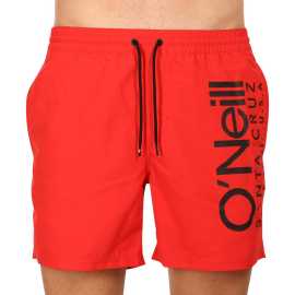 Bañador para hombre O'neill rojo (N03204-13017) L.
Disfruta al máximo de la temporada de verano con los bañadores para hombre de O'Neill, que combinan un aspecto moderno, comodidad y respeto por el medio ambiente.
Material de alta calidad y respetuoso con el medio ambiente
Los bañadores contienen una elevada proporción de materiales reciclados y fibras funcionales, lo que garantiza su durabilidad y secado rápido, pero también contribuye a reducir la huella ecológica.
Ajuste cómodo y detalles funcionales
Los pantalones cortos tienen perneras más cortas que proporcionan suficiente libertad de movimiento y se ajustan perfectamente al cuerpo.
Por qué te encantarán los bañadores O'Neill

Material respetuoso con el medio ambiente: La elevada proporción de fibras recicladas contribuye a reducir el impacto medioambiental.
Secado rápido y duradero: Material ligero y de alta calidad que evacua la humedad y es resistente al cloro y al agua salada.
Corte cómodo con cintura ajustable: La cintura elástica con cordón garantiza un ajuste perfecto y la máxima comodidad durante el movimiento.

La marca O'Neill aporta un toque deportivo a tu vestuario
La marca O'Neill tiene sus raíces en los surfistas, lo que confiere a los productos no sólo un moderno swing de diseño, sino sobre todo un ajuste preciso que garantiza la máxima comodidad y libertad de movimientos.
¿Cómo cuidar los bañadores O'Neill?
Para conservar la calidad y el color de su bañador el mayor tiempo posible, es importante mantenerlo adecuadamente:

Lavandería: Se recomienda lavar a 30°C con un detergente suave que no contenga productos químicos agresivos.
Secado: No recomendamos secar el bañador en la secadora; es mejor dejarlo secar al aire para que conserve su elasticidad y forma.
Planchado: No es necesario planchar el bañador, el material se aplana de forma natural.

Consejo: Elegir un bañador que te quede bien y realce tu estilo puede ser un largo camino.