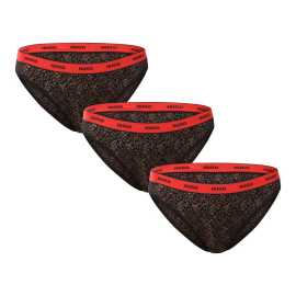 3PACK dámske nohavičky HUGO čierne (50535254 002) 3XL.
Doprajte si každodennú dávku luxusu s týmito elegantnými dámskymi nohavičkami od HUGO.
Vysoko kvalitný materiál pre dokonalé pohodlie
Nohavičky HUGO sú vyrobené z mäkkého syntetického vlákna, ktoré je jemné na dotyk, veľmi príjemné na pokožke a vďaka elastanu sa perfektne prispôsobí vášmu telu.
Moderný štýl a sofistikovaný dizajn
Nohavičky HUGO prinášajú do vášho šatníka jemnú čipkovú textúru, ktorá vyzerá elegantne a zároveň zvodne.
Prečo by ste mali vyskúšať nohavičky HUGO

Luxusný čipkový dizajn s vytkávanou gumou: Štýlový vzhľad, ktorý kombinuje eleganciu s modernými športovými prvkami.
Pohodlný a pružný materiál: Mäkký na dotyk, priedušný a dokonale sa prispôsobí telu.
Ideálne na každodenné nosenie: Pohodlný strih, ktorý sa neposúva ani nezarezáva, vhodný do práce, na voľný čas aj na slávnostné príležitosti.

Spodná bielizeň HUGO pre milovníkov pohodlia a luxusu
Značka spodnej bielizne Hugo je súčasťou rodiny odevov Hugo Boss a vyznačuje sa vysokou kvalitou materiálov a precíznym spracovaním.
Ako sa starať o nohavičky HUGO
Aby vaše obľúbené nohavičky zostali dlho v perfektnom stave, odporúčame dodržiavať tieto pokyny na údržbu.

Pranie: Odporúčame prať nohavičky pri maximálnej teplote 30 °C.
Sušenie: Nohavičky nesušte v sušičke – horúci vzduch môže poškodiť elastické vlákna a jemnú čipku.
Žehlenie: Nežehli ich.

Tip: Nájdenie správneho kusu spodnej bielizne, ktorý vám perfektne sedí, môže byť niekedy náročné.
