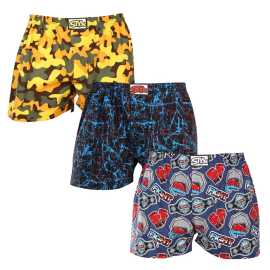 3PACK moške široke boksarice Styx art klasična guma večbarvne (3A15693) S.
Privoščite si slog in udobje z moškimi kratkimi hlačami Styx v živahnih barvah in izvirnih vzorcih.
Mehak material za celodnevno udobje
Kratke hlače Styx so izdelane iz 100-odstotnega bombaža, ki zagotavlja mehkobo in zračnost tudi med celodnevnim nošenjem.
Izvirna zasnova in udobno prileganje
Kratke hlače Styx bodo zaradi drznih barv in izvirnih potiskov v vašo garderobo vnesle igrivost in edinstven slog.
Zakaj kupiti kratke hlače Styx?

Izdelano na Češkem s poudarkom na kakovosti in natančnosti.


100-odstotni bombažni material za mehkobo in udobje.


Izvirni in zabavni modeli, ki vas bodo razlikovali od drugih.

Kakovost iz Češke, to je spodnje perilo Styx
Spodnje perilo Styx je v celoti izdelano na Češkem.
Kako skrbeti za kratke hlače Styx
Da bi ohranili kakovost in udobje svojih kratkih hlač, upoštevajte naslednje smernice:

Pralnica: Perite pri najvišji temperaturi 30 °C, da barve ostanejo intenzivne, bombaž pa mehak.


Sušenje: Ne priporočamo, da jih sušite v sušilnem stroju, temveč jih pustite, da se prosto sušijo na zraku.


Likanje: Za gladek videz lahko hlače zlikate na nizki temperaturi.

Nasvet: Z nasveti v našem članku postanite strokovnjak za vzdrževanje spodnjega perila in svojim najljubšim kosom zagotovite nego, ki si jo zaslužijo.