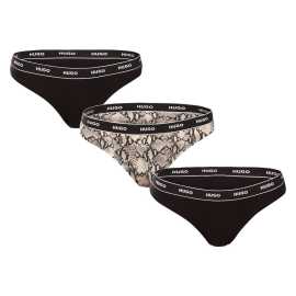 3PACK dames string HUGO veelkleurig (50495870 240) S.
De HUGO damesstring combineert een strak modern ontwerp met de nadruk op comfort.
Zacht materiaal voor natuurlijk comfort
De string van HUGO is gemaakt van zacht en ademend katoen met elasthaan.
Moderne minimalistische stijl zal door alle vrouwen worden gewaardeerd
Het elegante ontwerp met strakke lijnen wordt aangevuld door een opvallende elastische tailleband met het merklogo, die de string een moderne sportieve look geeft.
Waarom kiezen voor HUGO strings

Eersteklas katoen met elastaan: Zacht, comfortabel en flexibel.
Geweven rubber met merknaam: Een stijlvol detail dat goed blijft zitten.
Strak en tijdloos ontwerp: Ideaal voor elke dag en speciale gelegenheden.

Het merk HUGO - voor een zelfverzekerde en moderne stijl
HUGO maakt deel uit van een wereldberoemd modemerk dat zich richt op moderne stijl, kwaliteit en originaliteit.
Hoe verzorg je een HUGO damesstring?
Om het uiterlijk en de kwaliteit van je string zo lang mogelijk te behouden, raden we aan:

Wasgoed: Wassen op 40 °C, bij voorkeur binnenstebuiten, voor langere kleur- en rubberlevensduur.
Drogen: Stop ze niet in de droger - laat ze vrij aan de lucht drogen.
Strijken: Mogelijk op een lagere stand voor katoen, maar vermijd strijken over elastiek.

Tip: Word een expert in lingerieonderhoud met het advies in ons artikel en geef je favoriete lingerie de zorg die ze verdient.