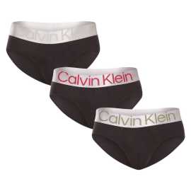 3PACK moške hlačke Calvin Klein črna (NB3129A-GIW) XXL.
Stavite na preverjeno kombinacijo udobja, kakovosti in ikoničnega sloga.
Prijeten material za celodnevno udobje
Spodnjice so izdelane iz visokokakovostne mešanice bombaža in elastana.
Elegantna zasnova z ikoničnim elastičnim pasom
Minimalistično zasnovo dopolnjuje elastika z vtisnjenim logotipom Calvin Klein, ki celotnemu modelu daje sodoben, a še vedno brezčasen videz.
Prednosti, ki jih boste cenili vsak dan

Dihajoč bombaž: Ohranja svežino ves dan.


Prožnost zaradi elastana: Spodnjice se popolnoma prilagodijo vašemu telesu in ne omejujejo gibanja.


Elegantna tkana guma: Logotip Calvin Klein daje hlačam brezčasen videz.

Spodnje perilo Calvin Klein vam omogoča edinstven slog
Moško spodnje perilo Calvin Klein je ena od stalnic modne industrije.
Kako skrbeti za kratke hlače Calvin Klein
S pravilno nego bodo hlačke Calvin Klein dolgo ostale kot nove - vsak dan vam bodo zagotavljale slog in udobje v enem.

Pralnica: Spodnjice perite pri 30 °C, najbolje na notranji strani, da ohranite barvo in kakovost elastike.
Sušenje: Nogavice lahko posušite v sušilnem stroju, vendar izberite nežen program pri nizki temperaturi.
Likanje: Ne likati.

Nasvet: Iskanje pravega spodnjega perila, ki se vam popolnoma prilega, je lahko izziv.