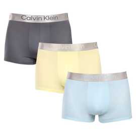3PACK pánske boxerky Calvin Klein viacfarebné (NB4269-VSC) 4XL, trenky.
Chcete boxerky, ktoré ponúkajú maximálne pohodlie, moderný dizajn a špičkovú kvalitu?
Prvotriedny materiál pre celodenné pohodlie
Tieto boxerky sú vyrobené z kombinácie polyesteru a elastanu, čo poskytuje dokonalú kombináciu mäkkosti, pružnosti a odolnosti.
Moderný dizajn a dokonalý strih
Minimalistický vzhľad s elastickým pásom dopĺňa logo Calvin Klein, ktoré dodáva boxerkám luxusný a sofistikovaný štýl.
Prečo si boxerky Calvin Klein zamilujete?

Ľahký a priedušný materiál: Ideálne na každodenné nosenie aj náročné športové aktivity.
Dlhšia nohavička: Poskytuje lepšie krytie a oporu, nezhrňuje sa a neškrtí.
Rýchloschnúce a odolné: Ideálne na aktívny životný štýl.
Nadčasový dizajn: minimalistický dizajn a luxusný vzhľad značky Calvin Klein.

Spodnú bielizeň Calvin Klein milujú ľudia na celom svete.
Pánska spodná bielizeň Calvin Klein patrí k stáliciam módneho priemyslu.
Ako sa starať o boxerky?
Aby si vaše boxerky zachovali dokonalý tvar a kvalitu čo najdlhšie, dodržiavajte tieto pokyny:

Praní: Doporučujeme prát na 30 °C s jemným pracím prostředkem.
Žehlení: Nedoporučuje se, aby nedošlo k poškození materiálu.
Sušenie: Sušenie v sušičke sa neodporúča, radšej sušte voľne na vzduchu.

Tip: Nájsť ten správny kus spodnej bielizne, ktorý vám dokonale padne, môže byť náročné.