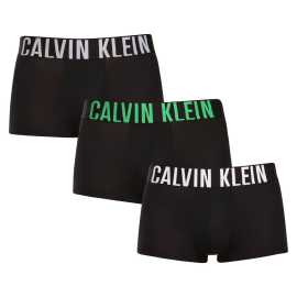 3PACK pánske boxerky Calvin Klein čierne (NB3611A-VPA) S, trenky.
Chcete boxerky, ktoré vám ponúknu dokonalé pohodlie, moderný dizajn a špičkovú kvalitu?
Prémiový materiál pre celodenné pohodlie
Tieto boxerky sú vyrobené z kombinácie umelých vlákien, čo zaisťuje dokonalú kombináciu mäkkosti, pružnosti a odolnosti.
Moderný dizajn a perfektný strih
Minimalistický vzhľad s vytkávanou gumou v páse dopĺňa logo Calvin Klein, ktoré boxerkám dodáva luxusný a sofistikovaný štýl.
Prečo si boxerky Calvin Klein zamilujete?

Ľahký a priedušný materiál: Ideálny na každodenné nosenie aj náročné športové aktivity.
Kratšie nohavičky: Umožňujú voľnosť pohybu, nezhrňujú sa a netlačia.
Rýchloschnúce a odolné: Perfektné pre aktívny životný štýl.
Nadčasový dizajn: Minimalistický dizajn a luxusný vzhľad Calvin Klein.

Spodná bielizeň Calvin Klein milujú ľudia po celom svete
Pánska spodná bielizeň Calvin Klein patrí medzi stálici módneho priemyslu.
Ako sa starať o boxerky?
Aby boxerky čo najdlhšie zachovali svoj perfektný tvar a kvalitu, dodržiavajte tieto pokyny:

Pranie: Odporúčame prať na 30 °C s jemným pracím prostriedkom.
Žehlenie: Neodporúča sa, aby nedošlo k poškodeniu materiálu.
Sušička: Sušenie v sušičke sa neodporúča, radšej sušte voľne na vzduchu.

Tip: Nájdenie správneho kusu spodnej bielizne, ktorý vám perfektne sedí, je niekedy náročné.