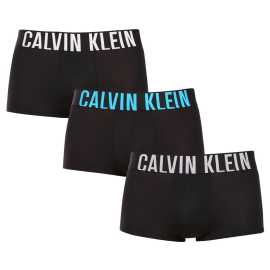 3PACK muške bokserice Calvin Klein crno (NB3611A-VVL) L.
Želite li bokserice koje vam nude savršenu udobnost, moderan dizajn i vrhunsku kvalitetu?
Vrhunski materijal za cjelodnevnu udobnost
Ove bokserice izrađene su od kombinacije sintetičkih vlakana, što osigurava savršenu kombinaciju mekoće, elastičnosti i izdržljivosti.
Moderan dizajn i savršeno pristajanje
Minimalistički izgled s tkanom elastikom u struku nadopunjuje logo Calvin Kleina, koji boksericama daje luksuzan i sofisticiran stil.
Zašto ćete voljeti Calvin Klein bokserice?

Lagan i prozračan materijal: Idealno za svakodnevno nošenje i zahtjevne sportske aktivnosti.
Kraće hlače: Omogućuju slobodu kretanja, ne skupljaju se u gužve niti pritiskaju.
Brzosušeće i izdržljivo: Savršeno za aktivan način života.
Bezvremenski dizajn: Minimalistički dizajn i luksuzni izgled Calvina Kleina.

Calvin Klein donje rublje vole ljudi diljem svijeta
Calvin Klein muško donje rublje spada u konstante modne industrije.
Kako se brinuti za bokserice?
Kako biste svoje bokserice što dulje održali u savršenom stanju i kvaliteti, slijedite ove upute:

Pranje: Preporučamo pranje na 30°C s blagim deterdžentom.
peglanje: Ne preporučuje se izbjegavanje oštećenja materijala.
sušilica: Sušenje u sušilici se ne preporučuje, bolje je sušiti na zraku.

Savjet: Pronaći pravi komad donjeg rublja koji vam savršeno pristaje ponekad je izazovno.