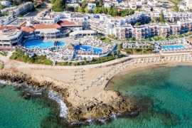 Grécko Kréta Alexander Beach Hotel & Village 9 dňový pobyt Raňajky Letecky Letisko: Viedeň July 2026 ( 7/07/26-15/07/26)
